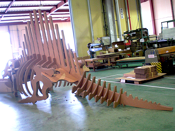 巨大恐竜の骨格標本